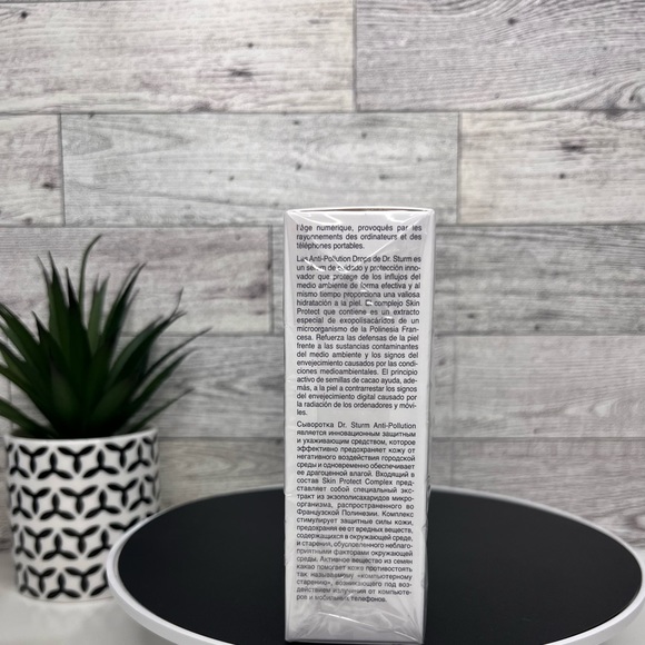 BNIB & sealed Dr. Barbara Sturm Anti-Pollution Drops full size RV$150 - Picture 4 of 9